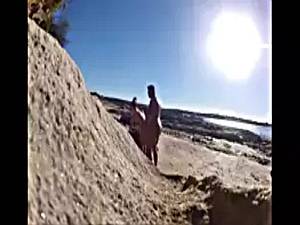 Paar filmt sich beim ficken am Strand