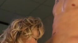 Schwangere Milf im Fitnessstudio gefickt