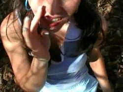 Deutscher Blowjob mit Sperma schlucken im Wald